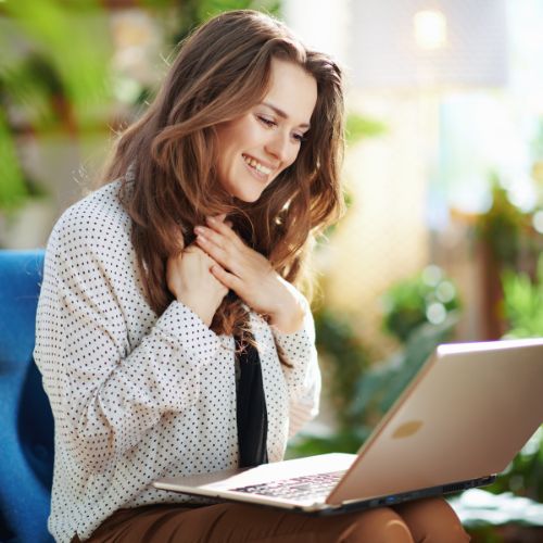 woman computer 2 wellness solutions network online energy work help now